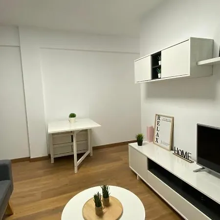 Piso Nuevo Bien Situado En Apartment *