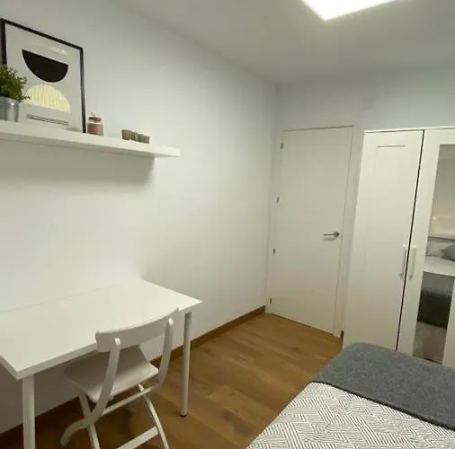 Apartamento Piso Nuevo Bien Situado En Santander